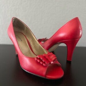 Liz Claiborne red heels. Size 8.5